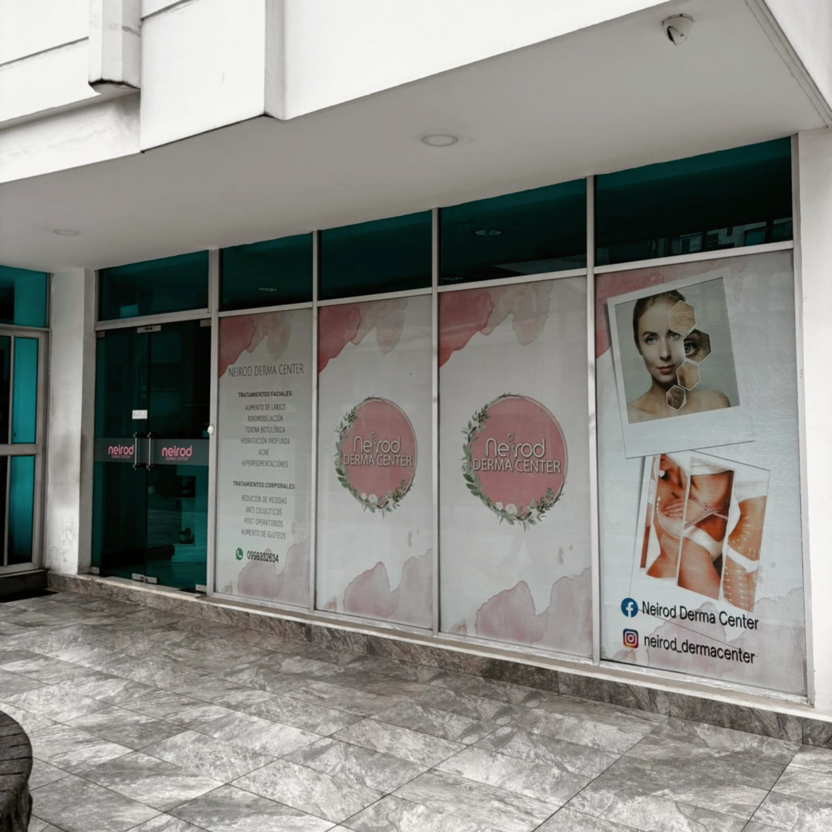 Vista exterior del centro estetico con logo Neirod Derma Center